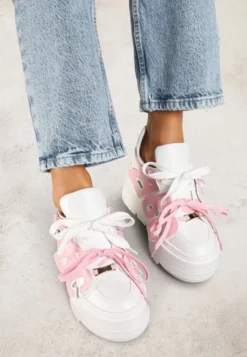 Biało-Różowe Sneakersy Vices na Płaskiej Podeszwie z Geometryczną Aplikacją Nelenith