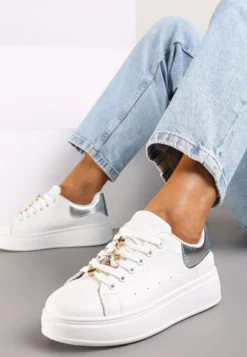 Biało-Srebrne Sneakersy na Platformie Wykończone Cyrkoniowymi Aplikacjami Vliorina
