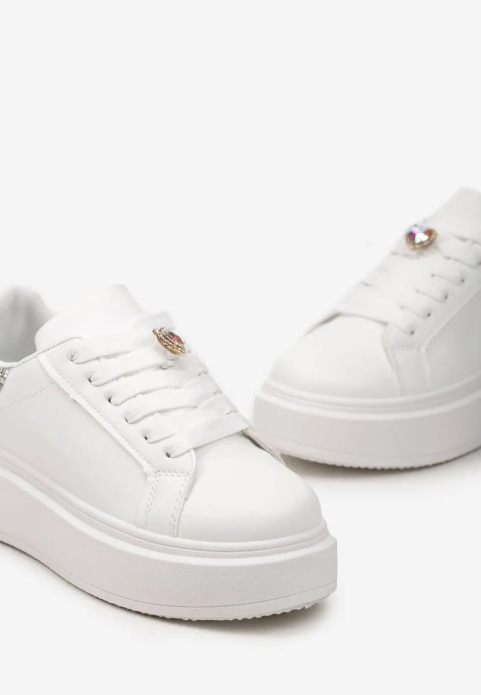 Biało-Srebrne Sneakersy z Brokatową Wstawką i Cyrkonią przy Sznurówkach Wineta