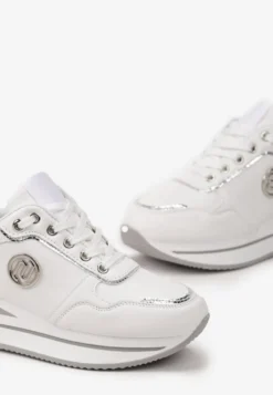 Biało-Srebrne Sneakersy z Okrągłą Naszywką i Platformą Viliera