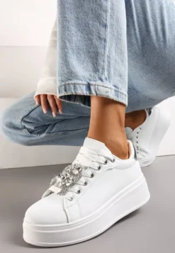 Biało-Srebrne Sneakersy z Platformą i Odpinanymi Biżuteryjnymi Aplikacjami na Sznurówkach Tamaki