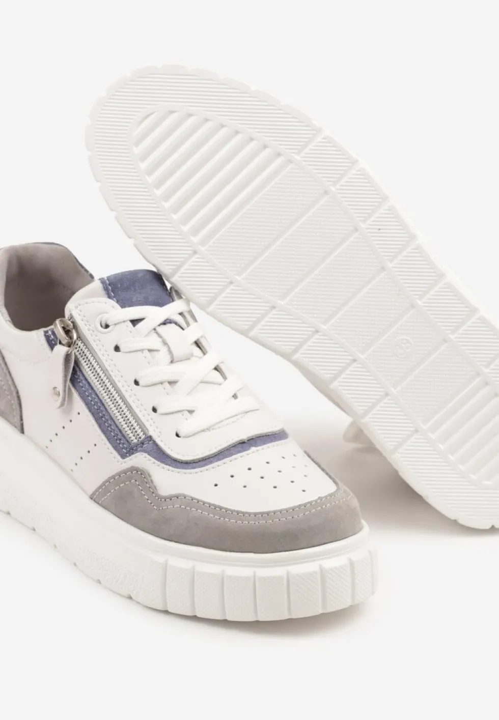 Biało-Szare Sneakersy ze Skóry Naturalnej z Ozdobnym Suwakiem Tilliraya