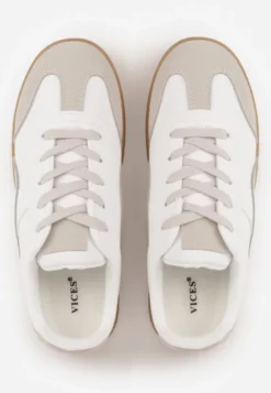 Biało-Szare Sneakersy z Ozdobnymi Przeszyciami przed Kostkę Redala