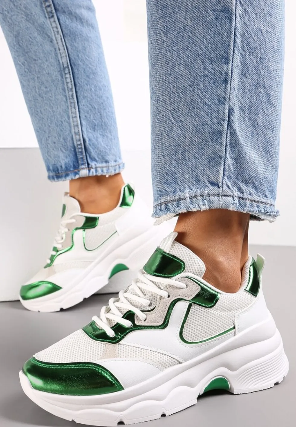 Biało-Zielone Sneakersy na Grubej Podeszwie ze Wstawkami z Perforacją Lanya