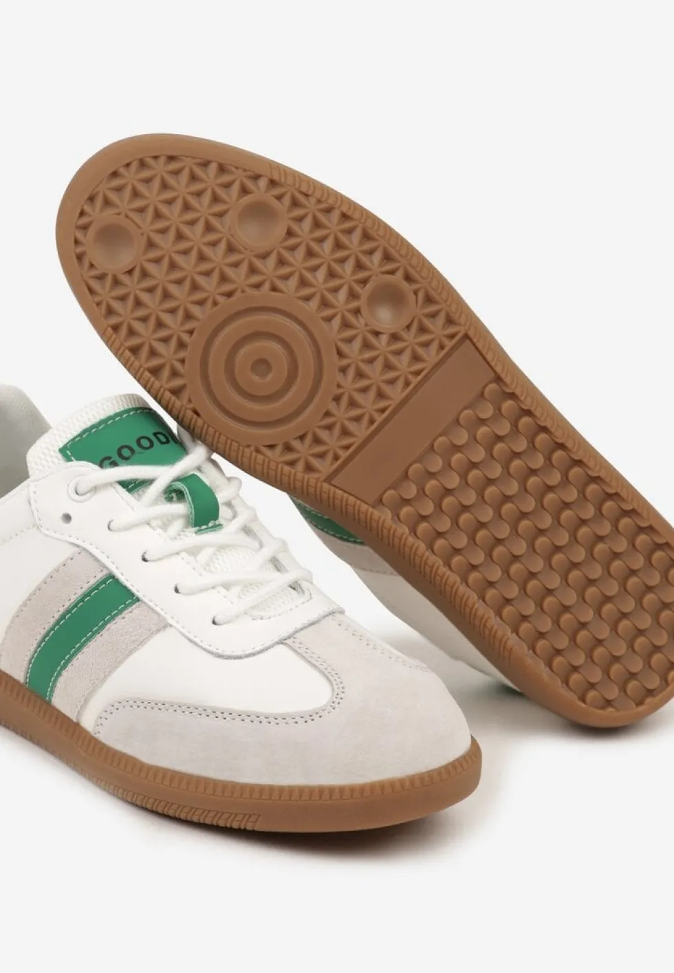 Biało-Zielone Sneakersy ze Skóry Naturalnej na Płaskiej Podeszwie Wykończone Paskami Navinda