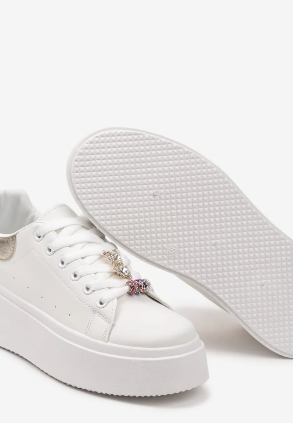 Biało-Złote Sneakersy z Cyrkoniami na Sznurówkach z Platformą Nomiji