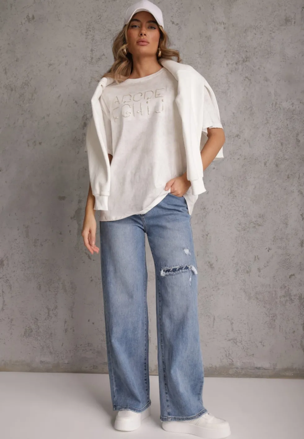 Biały Bawełniany T-shirt Oversize z Haftowanym Napisem z Cekinami Talomora