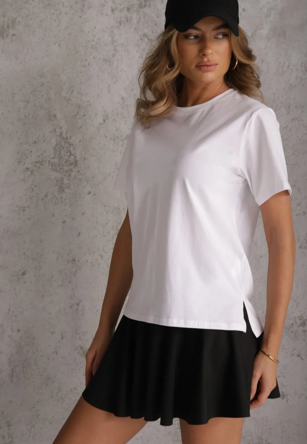 Biały Bawełniany T-shirt Ozdobiony po Bokach Rozcięciami Brinelle
