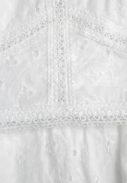 Biały Boho Komplet Top Koronkowy na Ramiączkach Spódnica z Gumką w Pasie Evoolia