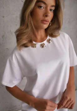 Biały Oversizowy T-shirt z Bawełny Zdobiony Kwadratowymi Aplikacjami Evesilea
