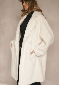 Biały Płaszcz Teddy o Dwurzędowym Kroju Oversize Azzena