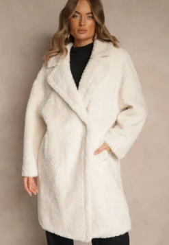 Biały Płaszcz Teddy o Dwurzędowym Kroju Oversize Azzena