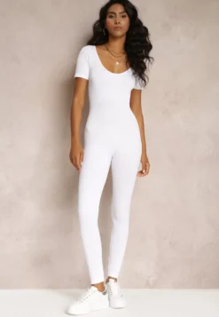 Biały Prążkowany Kombinezon Bodycon z Długimi Nogawkami i Krótkimi Rękawami Vittone