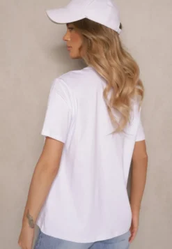 Biały T-shirt z Bawełny z Ozdobnym Łańcuszkiem Imitującym Naszyjnik Sohna