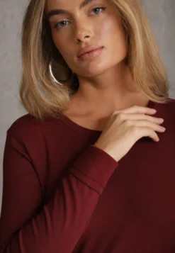 Bordowa Bluzka Basic o Fasonie Typu Longsleeve z Delikatnym Ociepleniem Kuarta