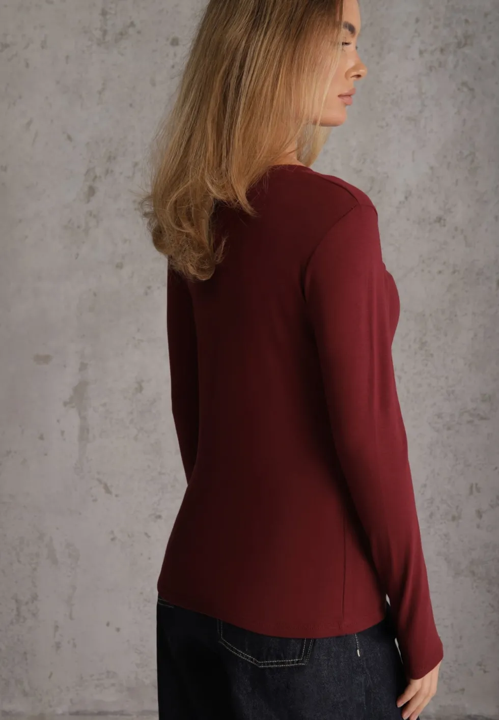 Bordowa Bluzka Basic o Fasonie Typu Longsleeve z Delikatnym Ociepleniem Kuarta