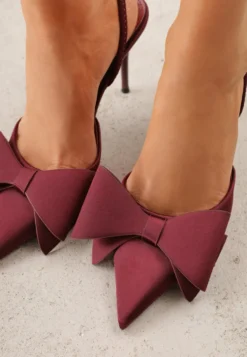 Bordowe Sandały Satynowe na Szpilce Slingback Ozdobione Kokardą Daemoris