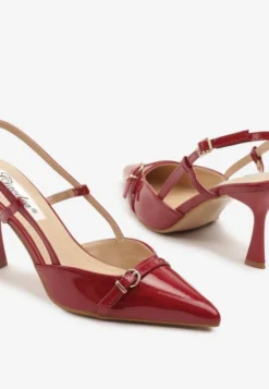 Bordowo-Czerwone Sandały Lakierowane Slingback Ozdobione Klamrą Novilora