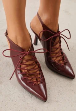 Bordowo-Czerwone Wiązane Szpilki Typu Slingback Angellta