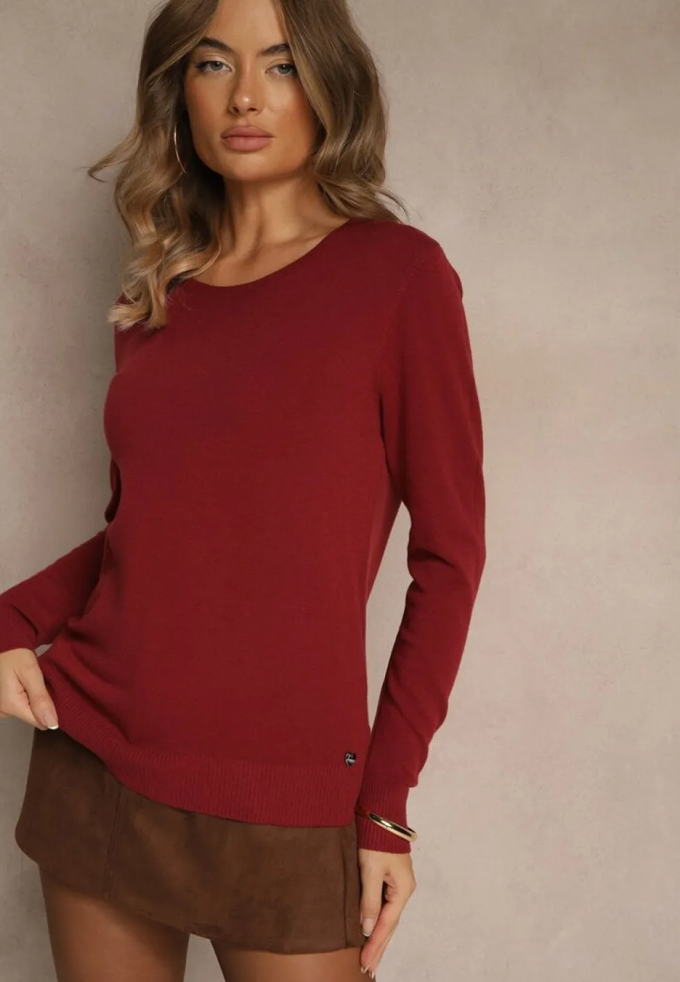 Bordowy Gładki Sweter w Minimalistycznym Stylu Tevra