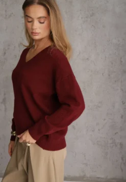 Bordowy Gładki Sweter z Bawełną o Kroju Oversize Conime