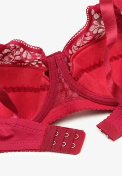 Bordowy Koronkowy Biustonosz z Regulowanymi Ramiączkami i Usztywnionymi Miseczkami Vikiitole