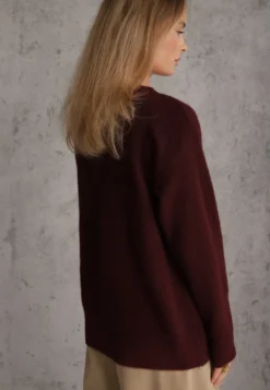 Bordowy Sweter Oversize z Bawełną i Wełną Typu Basic Oseani