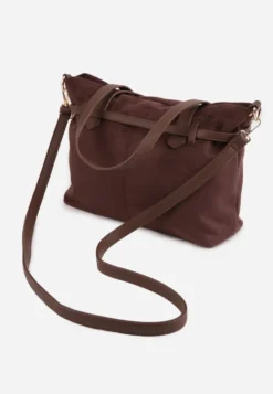 Brązowa Elegancka Torebka Shopper Bag o Fakturze Zamszu z Paskiem z Klamerką Mudrey