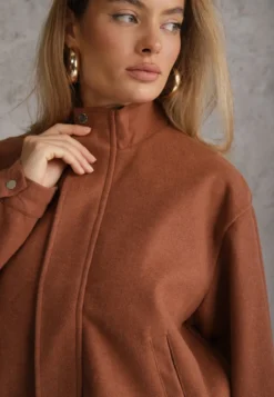 Brązowa Kurtka Przejściowa Bomber Jacket ze Stójką z Wełną i Bawełną Bioneza
