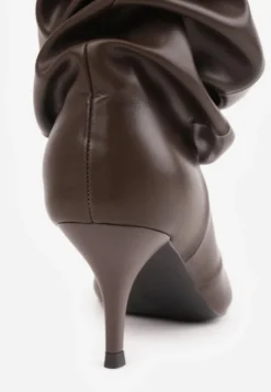 Brązowe Botki na Szpilce w Stylu Slouchy Raimisia