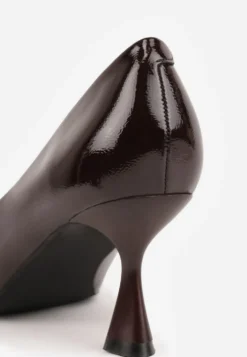 Brązowe Eleganckie Czółenka Vices na Klepsydrze ze Skórzaną Wkładką Dedvire