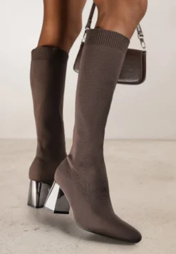 Brązowe Eleganckie Kozaki VICES na Metalicznym Obcasie ze Skarpetkową Cholewką Nalaina