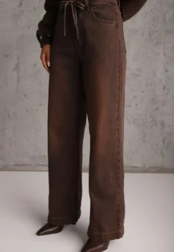 Brązowe Jeansy Straigh Leg Regular Waist z Bawełny z Regulowanym Sznurkiem w Talii Rukmini