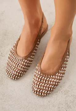 Brązowe Plecione Sandały Typu Slingback Ellariell