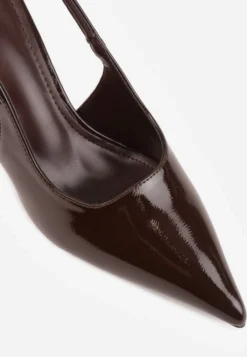 Brązowe Sandały Lakierowane na Szpilce Vices Typu Slingback Tilazea