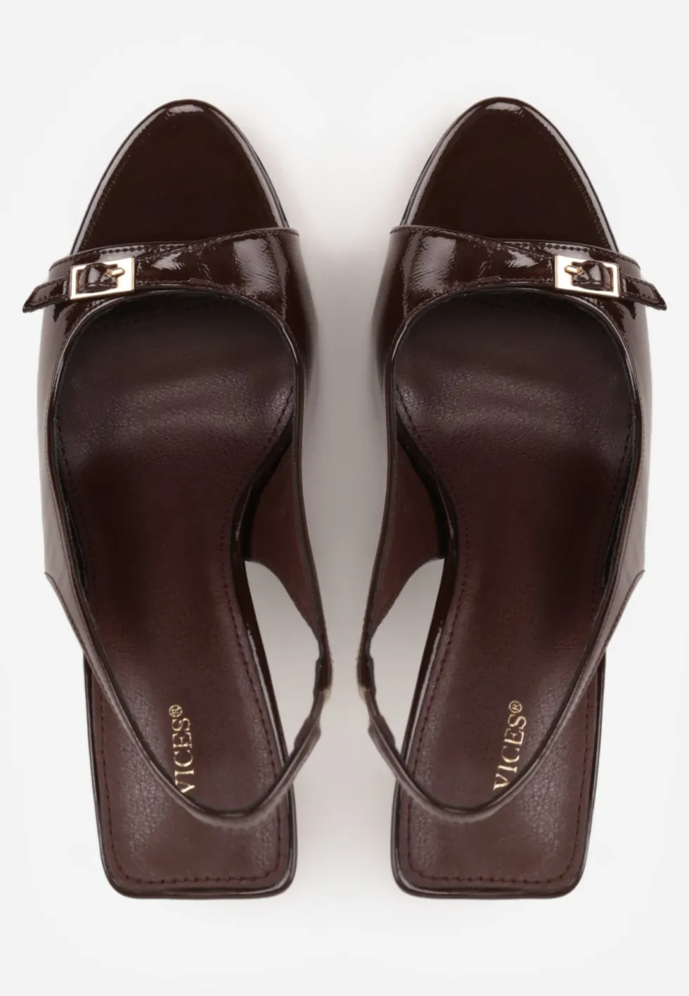 Brązowe Sandały Lakierowane VICES na Szpilce Slingback z Metaliczną Klamrą Harmonia