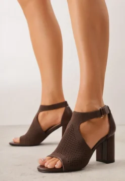 Brązowe Sandały Soft Fit VICES na Obcasie w Stylu Botków z Elastyczną Ażurową Cholewką Comfort Omphopis