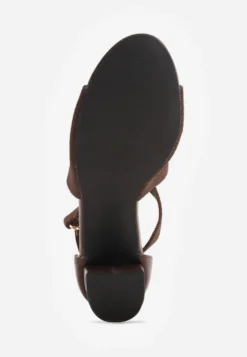 Brązowe Sandały Soft Fit VICES na Obcasie w Stylu Botków z Elastyczną Ażurową Cholewką Comfort Omphopis