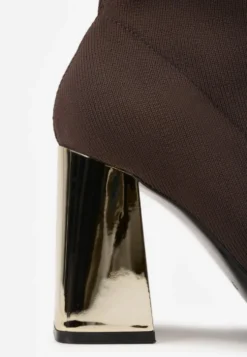 Brązowe Skarpetkowe Botki VICES na Słupku w Eleganckim Stylu Rarana