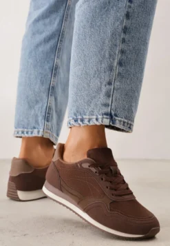 Brązowe Sneakersy Basic z Imitacji Zamszu Ozdobione Przeszyciami Nethe