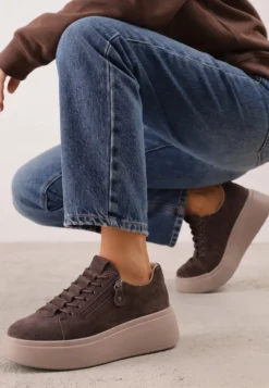 Brązowe Sneakersy na Platformie z Zamszu Naturalnego z Suwakiem z Boku Nisoe