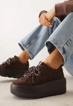 Brązowe Sneakersy na Platformie z Zamszu Naturalnego ze Sznurówkami w Paski Tarilita