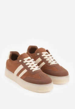Brązowe Sneakersy na Platformie w Stylu Tenisówek Ozdobione Paskami Ladia
