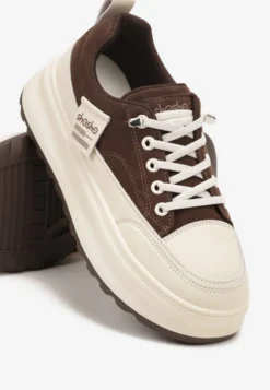 Brązowe Sneakersy na Tłoczonej Platformie Ozdobione Napisami Naliase