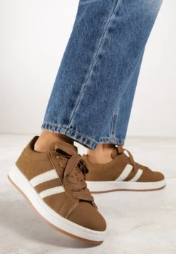 Brązowe Sneakersy Ozdobione Paskami Dolirenna