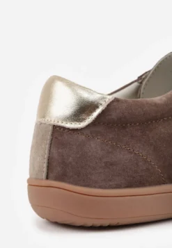 Brązowe Sneakersy Typu Klasyczne Tenisówki z Szerokim Noskiem ze Skóry Naturalnej Usaliza
