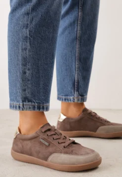 Brązowe Sneakersy Typu Klasyczne Tenisówki z Szerokim Noskiem ze Skóry Naturalnej Usaliza