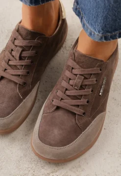 Brązowe Sneakersy Typu Klasyczne Tenisówki z Szerokim Noskiem ze Skóry Naturalnej Usaliza