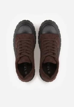 Brązowe Sneakersy Vices na Platformie z Ozdobą i Napisem Leawen