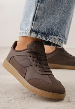 Brązowe Sneakersy VICES w Stylu Kultowych Tenisówek z Łączonych Materiałów Azivina